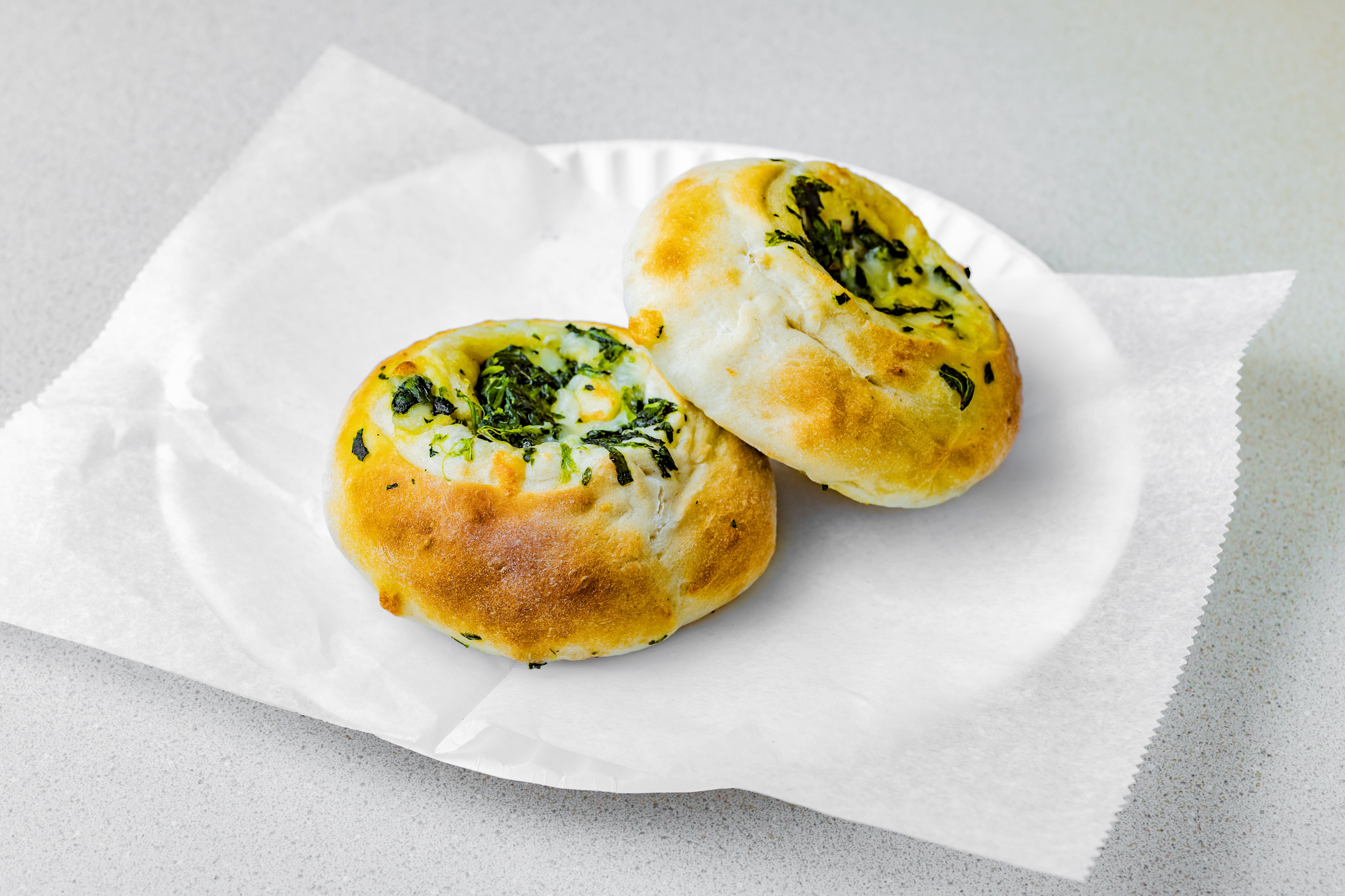 Order Spinach Pinwheel - Rolls & Pinwheels food online from Fratelli's Pizzeria and Restaurant store, Flushing on bringmethat.com