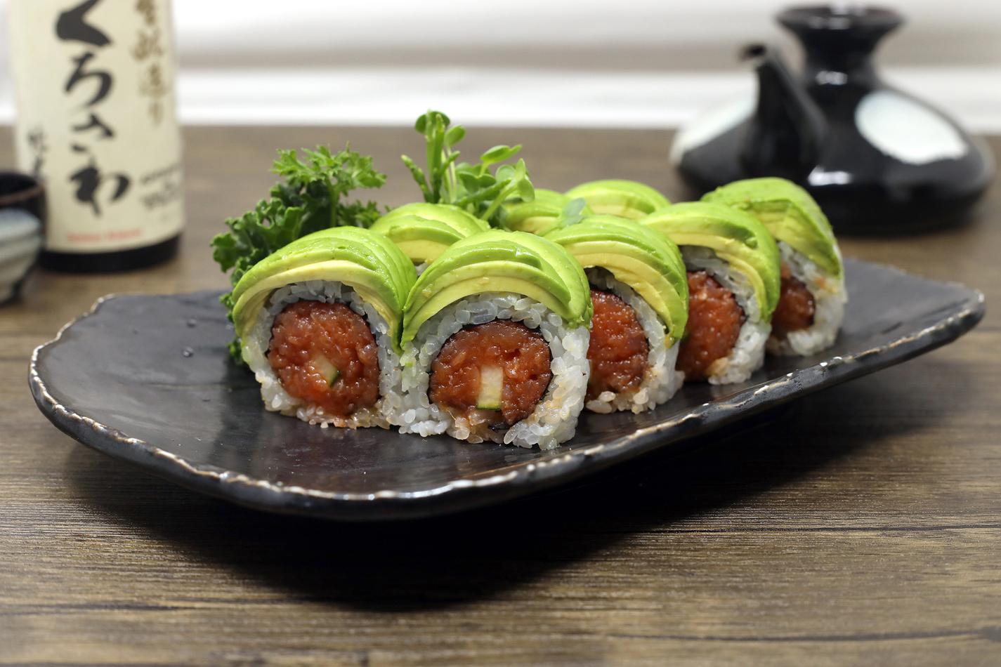 Order Aloha Roll food online from California Rock'n Sushi store, Los Angeles on bringmethat.com