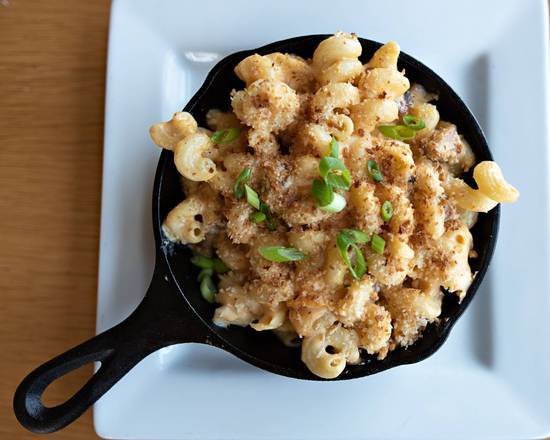 Order Pork Belly Skillet Mac and Cheese food online from The Beer Market store, Rochester on bringmethat.com