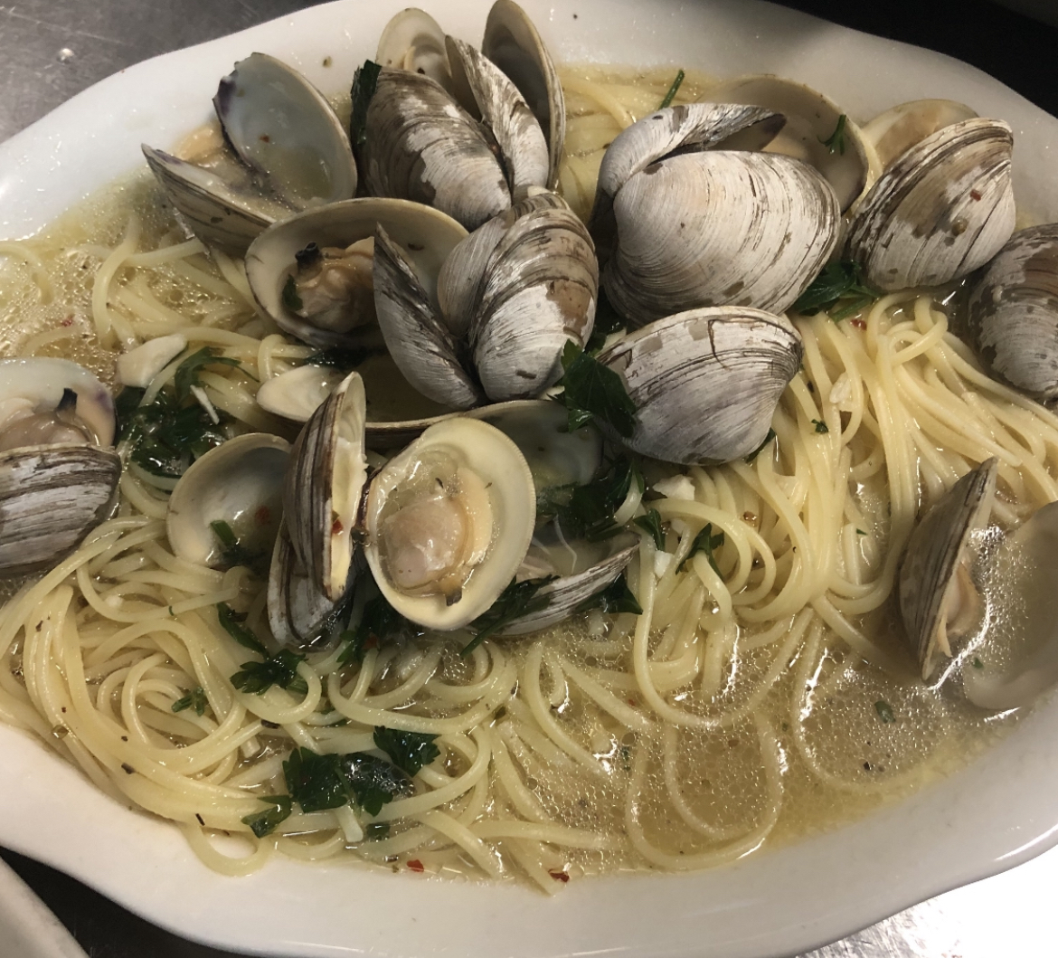 Order Clams Linguini food online from Pines of Rome store, Bethesda on bringmethat.com