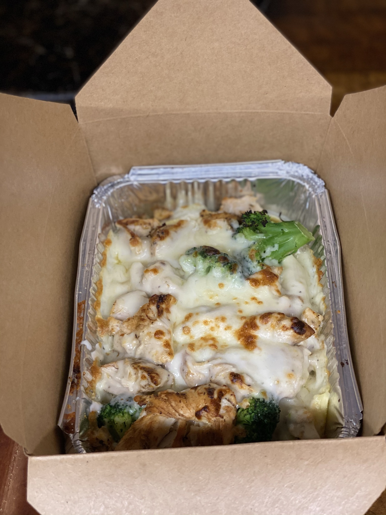 Order Chicken Broccoli Alfredo Pasta food online from Boston House of Pizza store, Roslindale on bringmethat.com