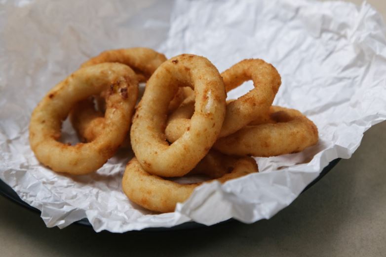 Order Larry's Homemade Onion Rings Lunch food online from Tootsie Diner store, Coraopolis on bringmethat.com
