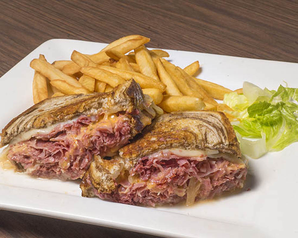 Order Reuben Sandwich food online from Galvin's Public House store, Chicago on bringmethat.com