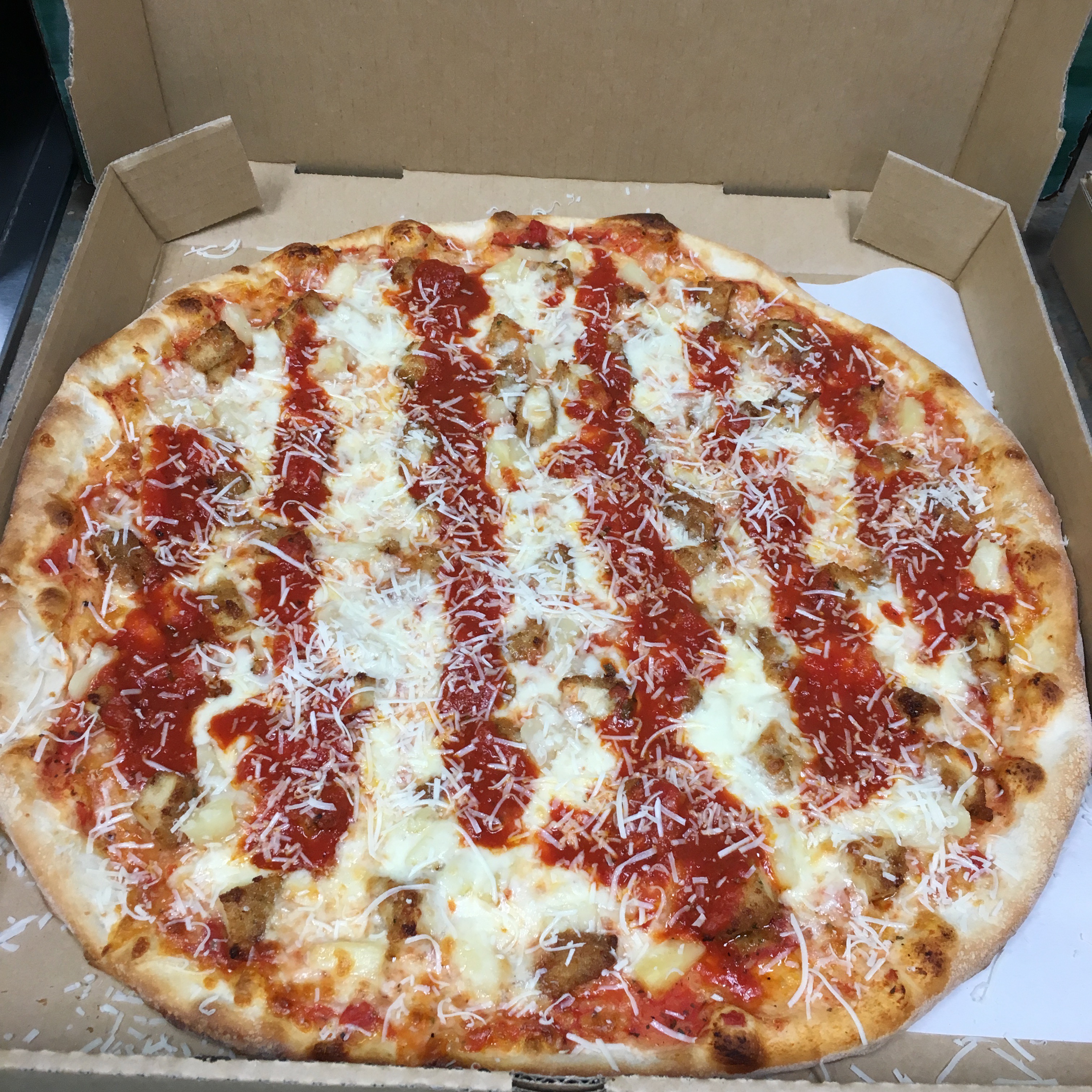 Order Chicken Parmigiana Pizza food online from Amici Pizza & Pasta store, Tannersville on bringmethat.com