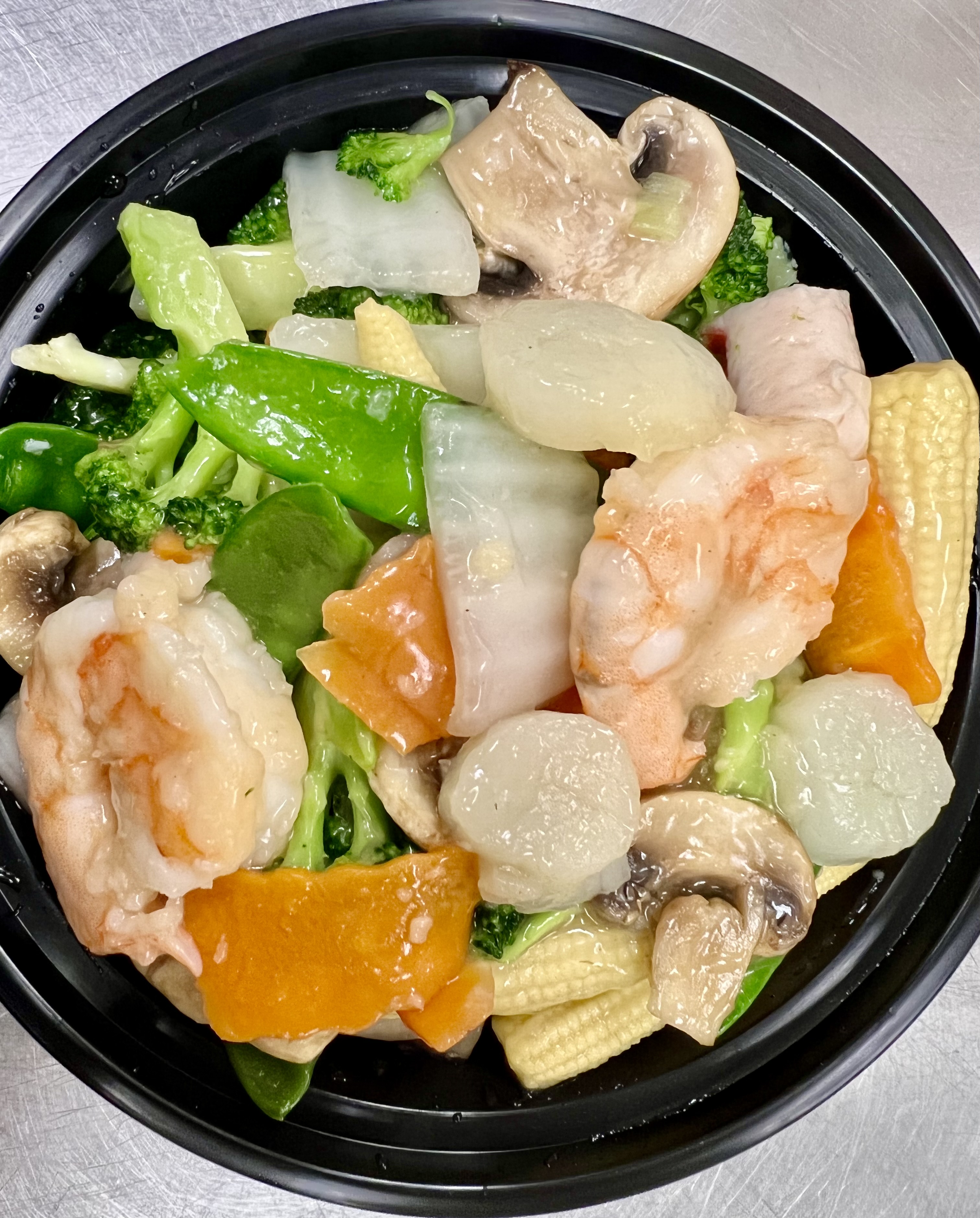 Order Seafood Combo food online from Montclair Chinese Cuisine store, Dumfries on bringmethat.com