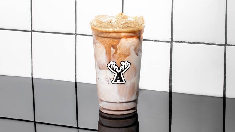 Order Iced Chai Latte food online from Alfred Coffee Beverly Hills store, Beverly Hills on bringmethat.com