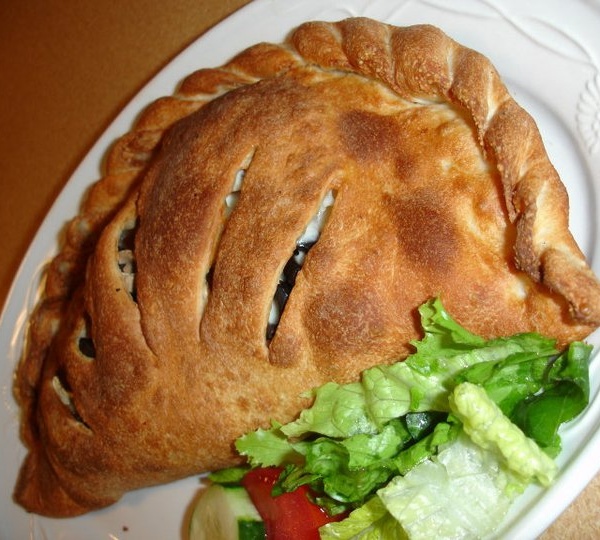 Order Palermo Calzone food online from Palermo Pizza & Pasta store, Seattle on bringmethat.com