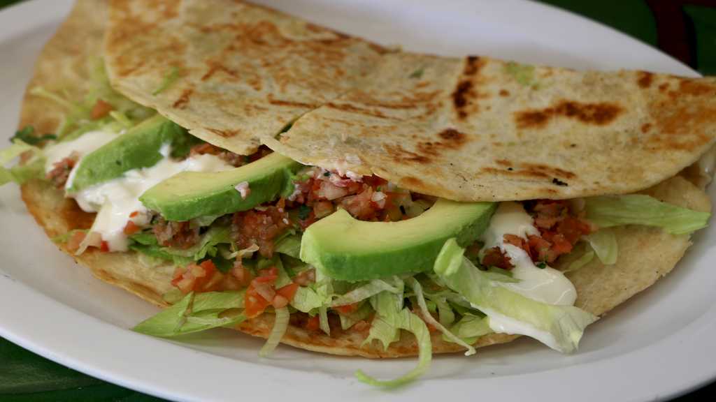 Order Super Veggie Quesadilla food online from Tacos A La Parrilla store, San Jose on bringmethat.com