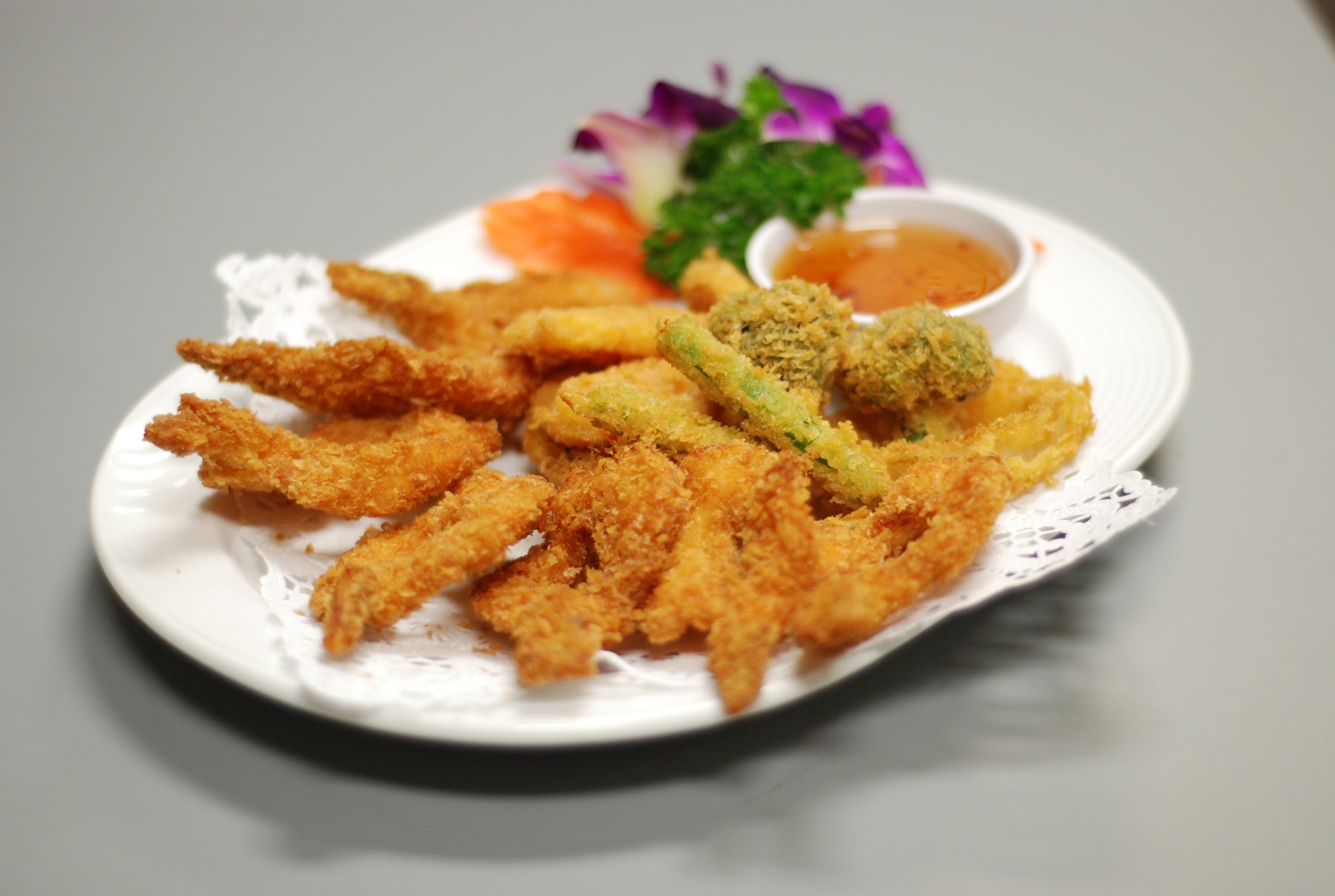Order Fried Shrimp food online from Thaitaste Restaurant store, Los Angeles on bringmethat.com