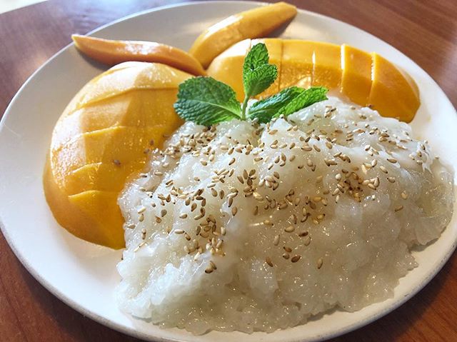 Order Sweet Sticky Rice with Mango food online from The Taste Kitchen store, Culver City on bringmethat.com