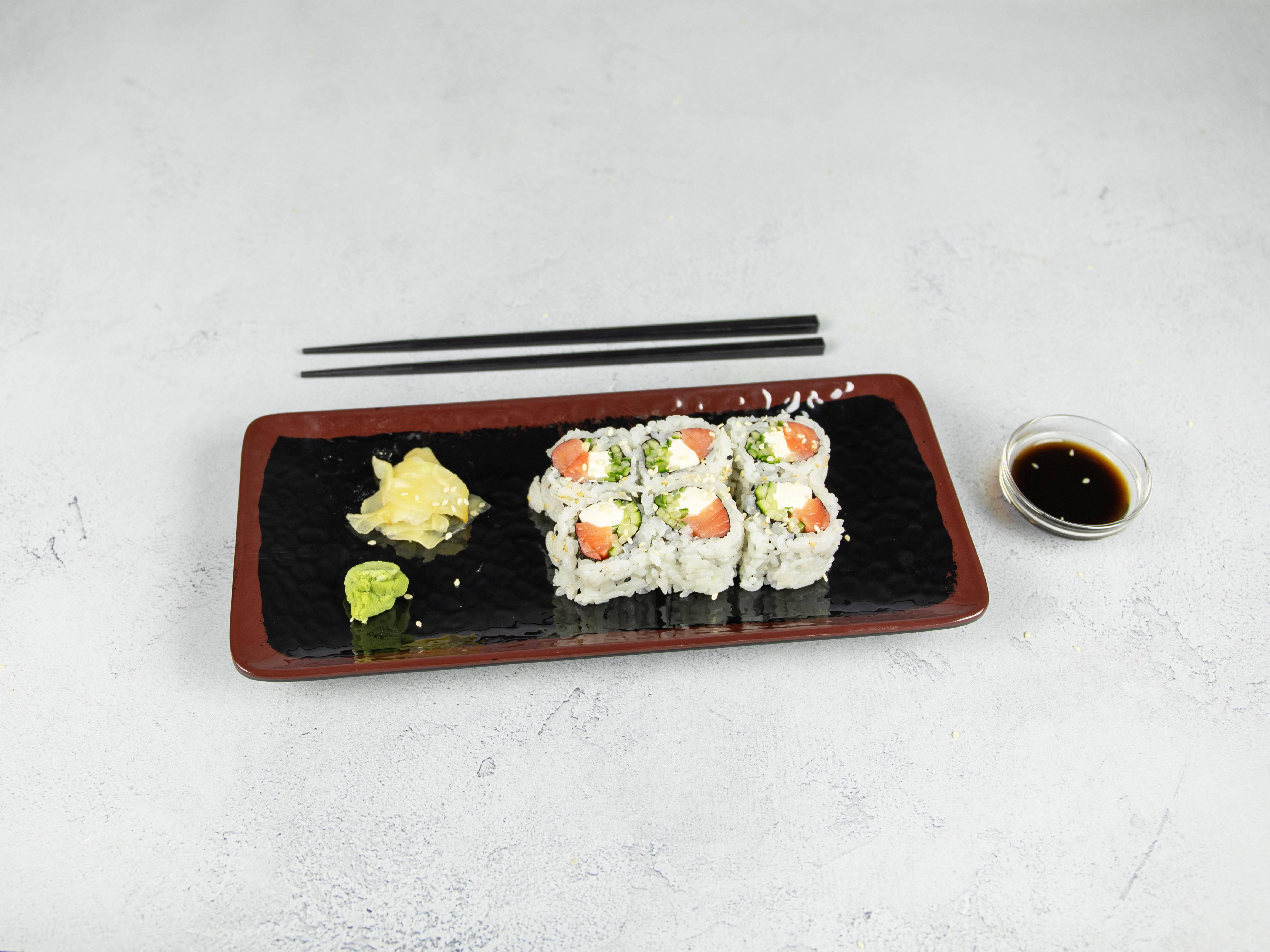 Order C13. Philadelphia Maki food online from Sakura Japanese Restaurant store, Waltham on bringmethat.com