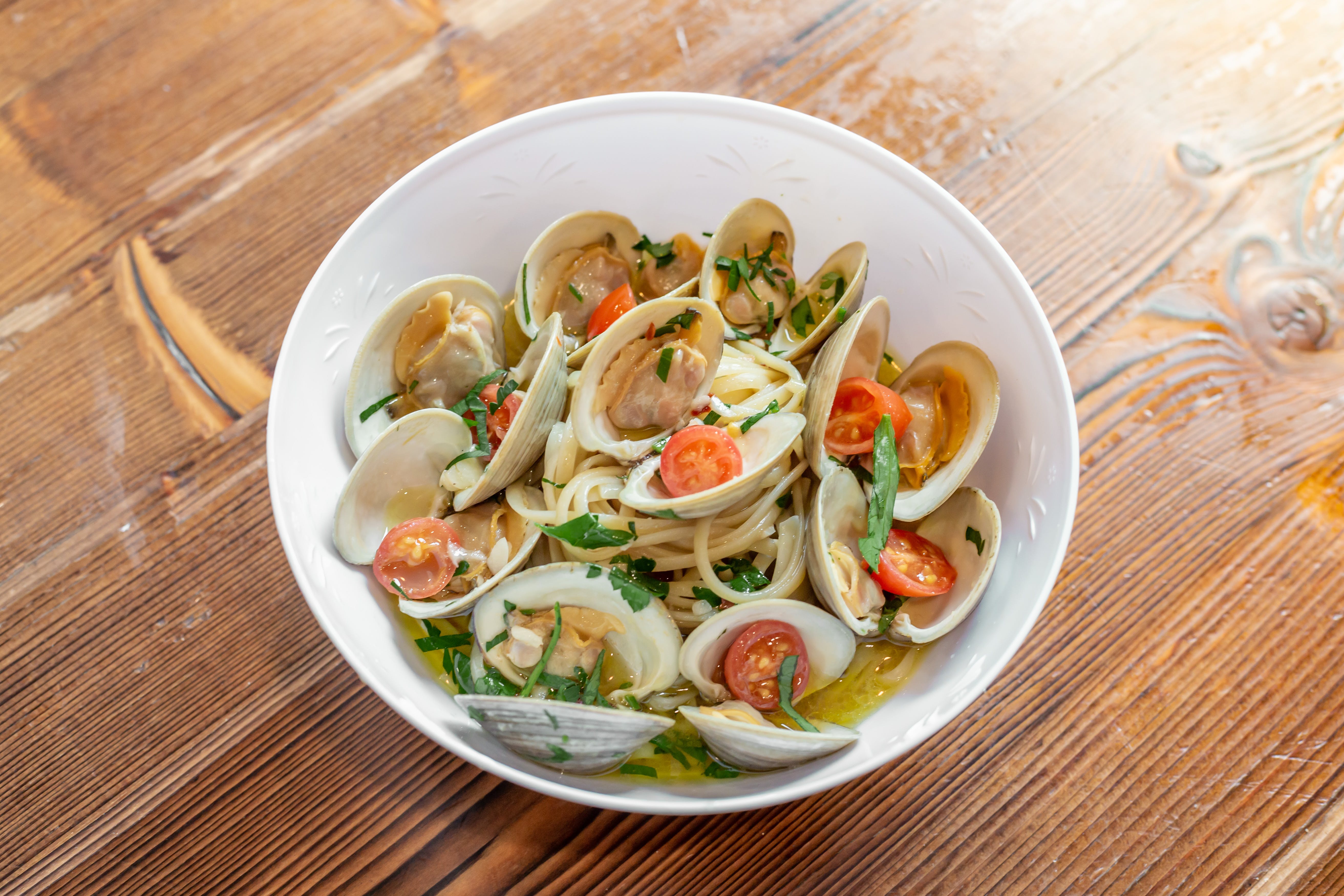 Order Linguine with Clam Sauce - 1 Dozen food online from Medford Pastaria store, Medford on bringmethat.com
