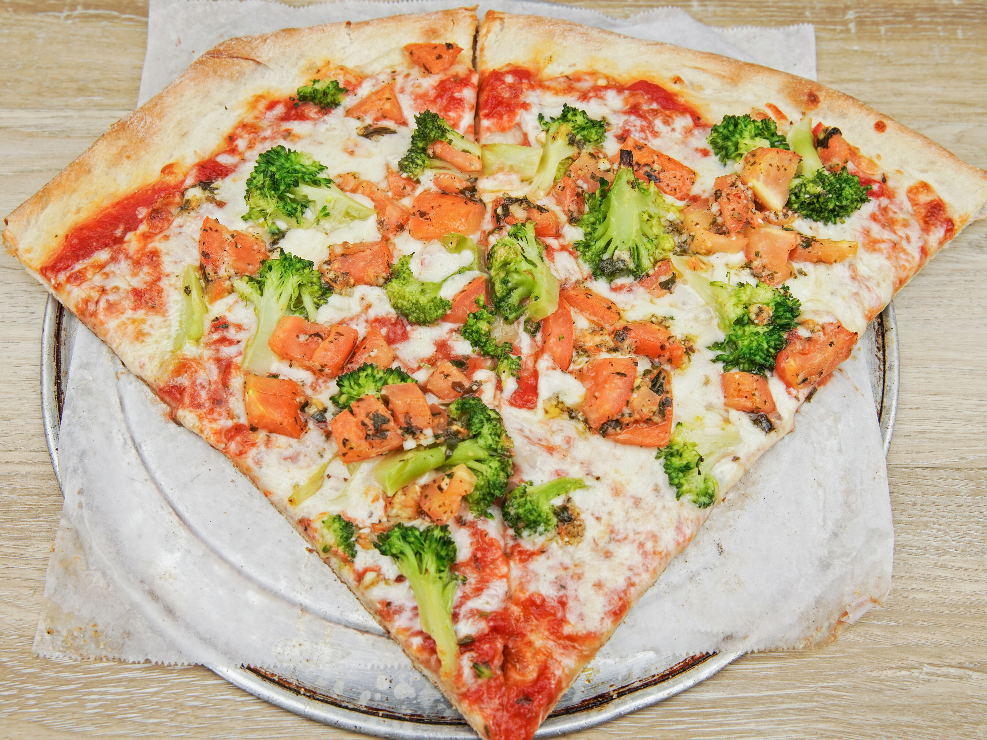 Order Vegetarian Pizza food online from Bronx Pie Pizza store, Poughkeepsie on bringmethat.com