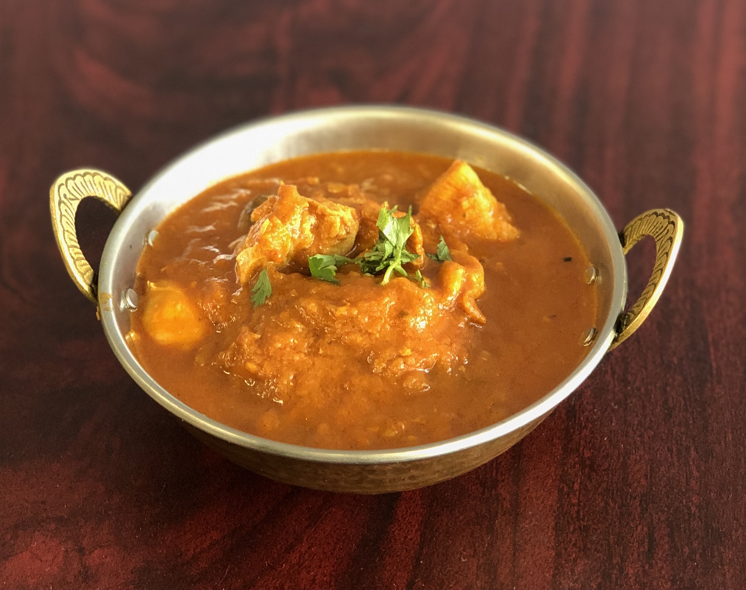 Order Chicken Curry food online from Methi Indian Restaurant store, Silver Spring on bringmethat.com