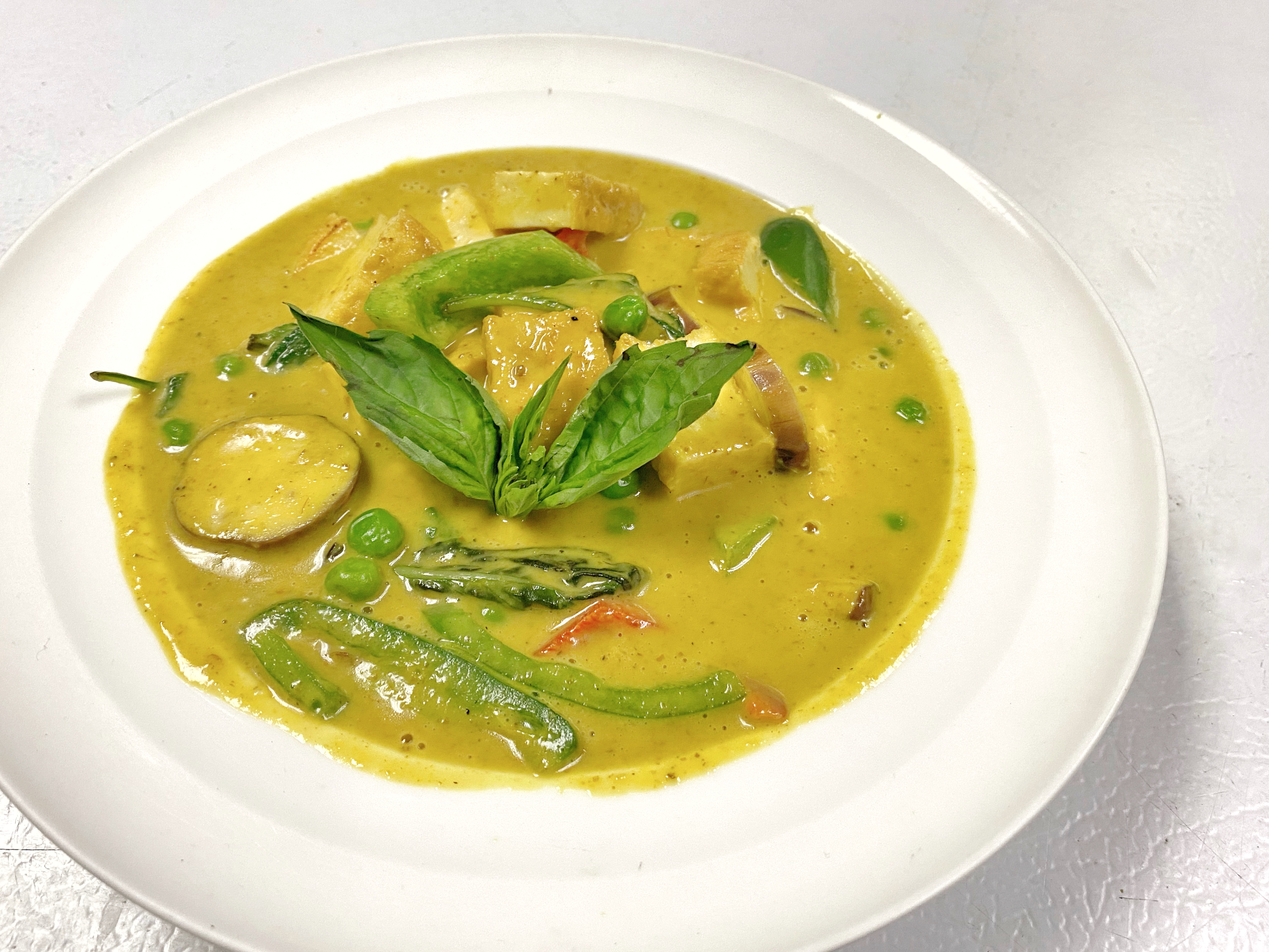 Order Green Curry food online from Yindee store, Chicago on bringmethat.com