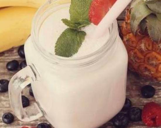 Order Strawberry Banana Smoothie food online from Farooj store, Dearborn on bringmethat.com