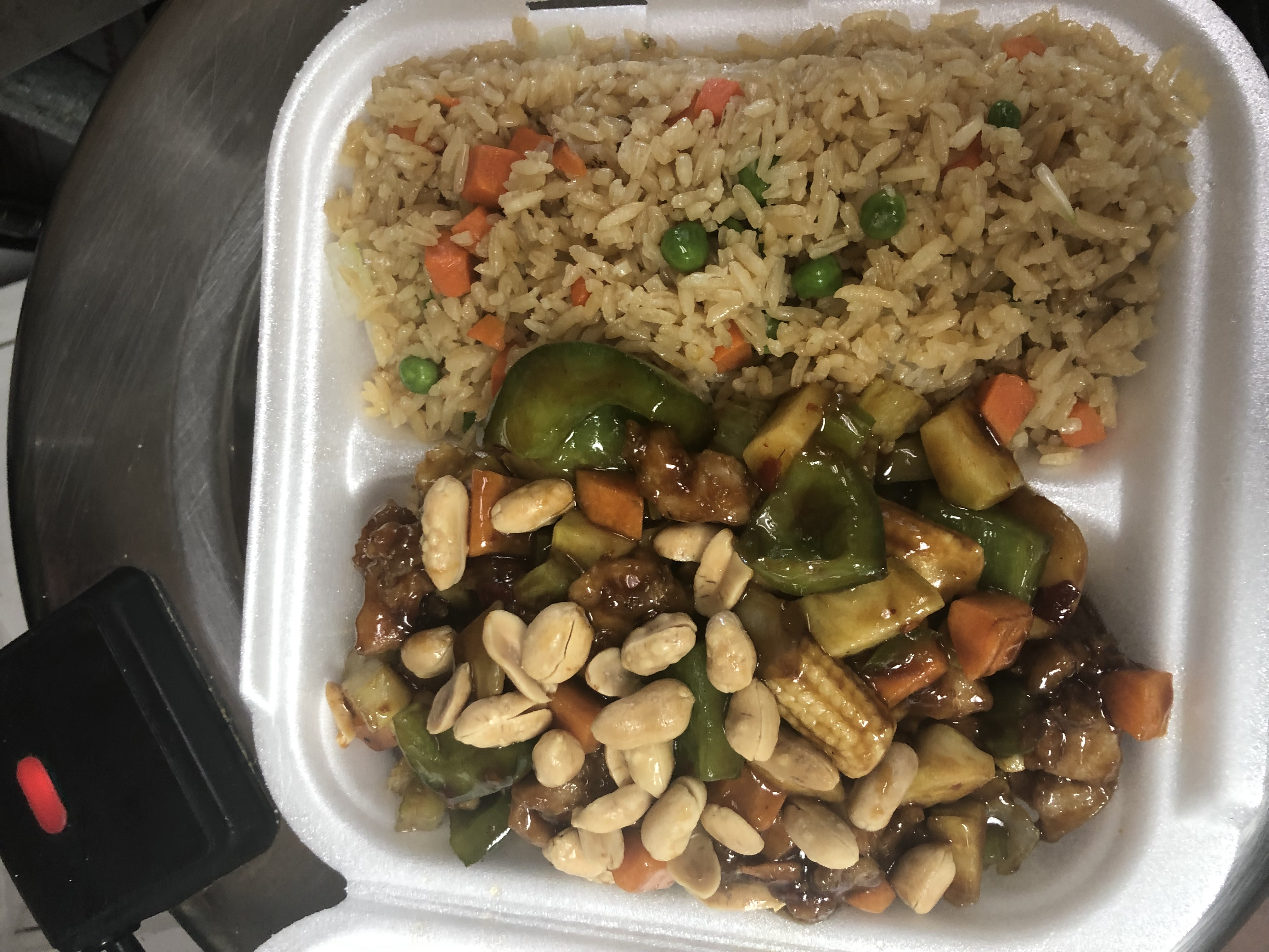Order P05. Kung Pao Chicken food online from Golden China store, Canton on bringmethat.com