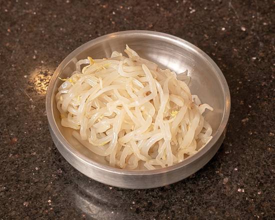 Order Seasoned Mung Bean Sprouts / 숙추나물 (12 oz) food online from K-Grill&Tofu House store, San Bruno on bringmethat.com