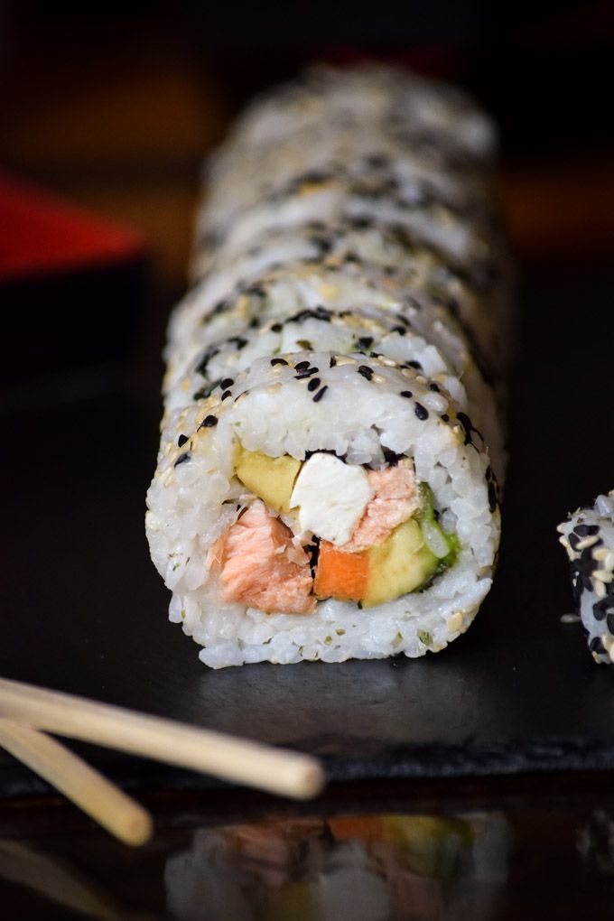 Order 44. Spicy Tuna Roll food online from Amazing Myanmar Asian Cuisine store, Kentwood on bringmethat.com