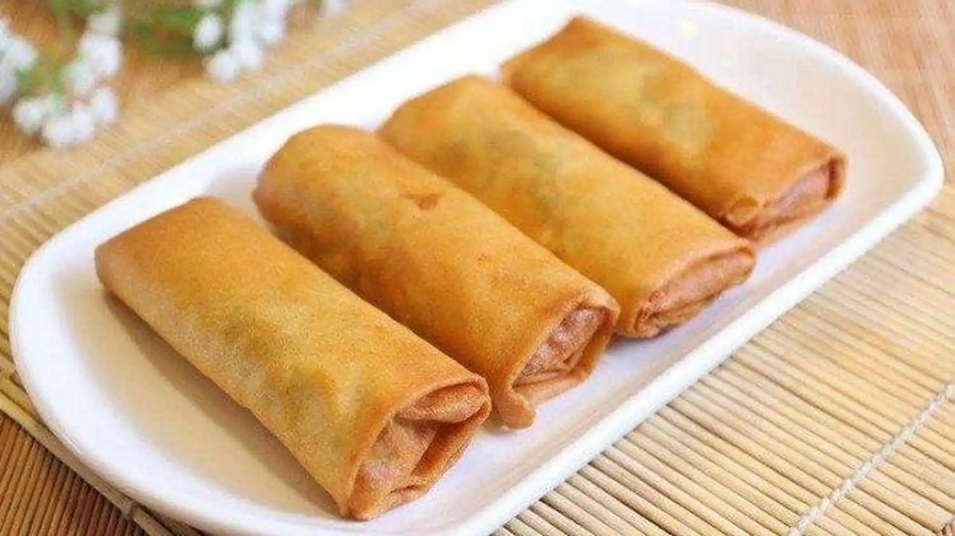 Order Fried Spring Roll food online from Yunnan Style Restaurant store, El Cerrito on bringmethat.com