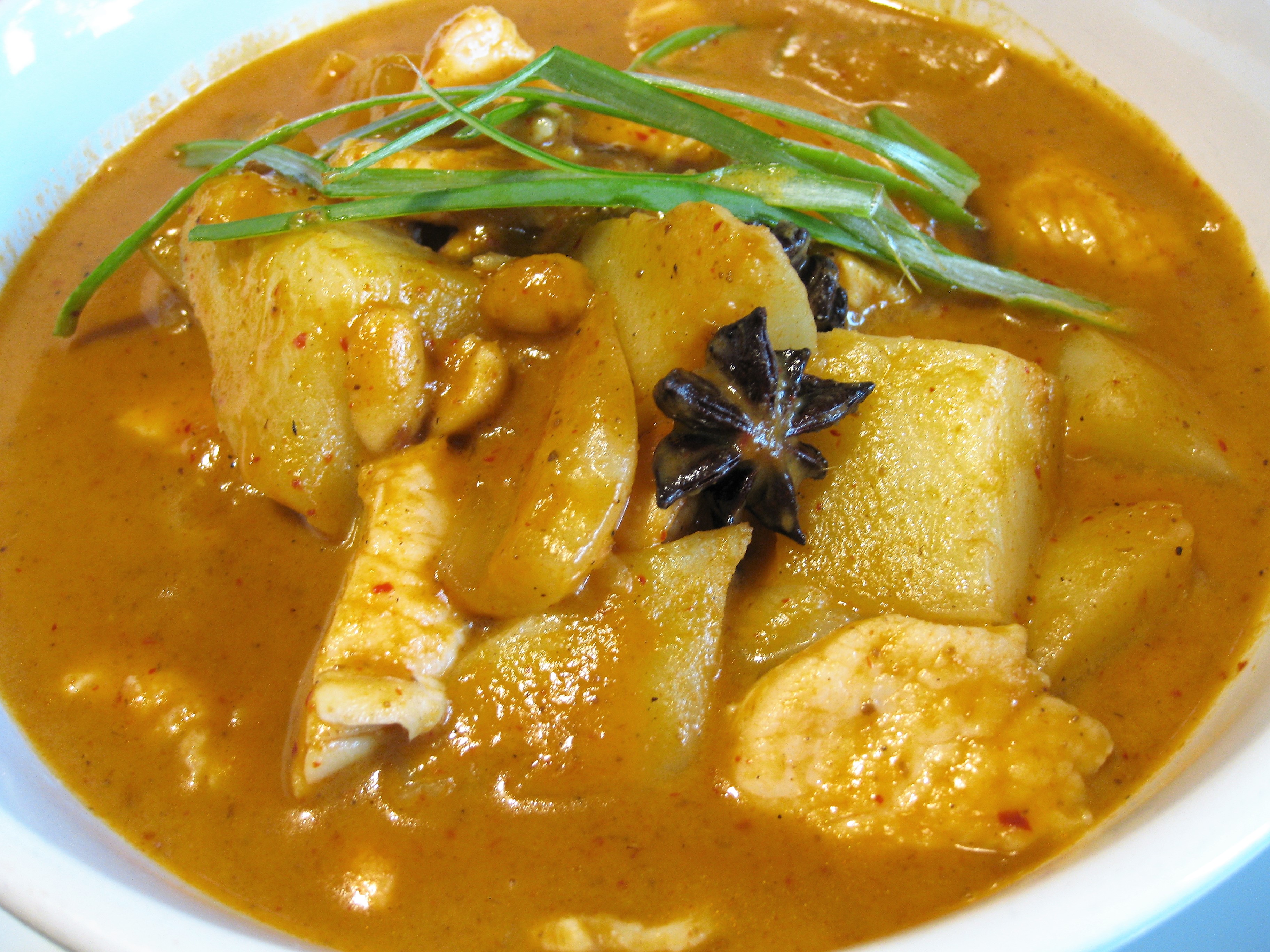 Order Massaman Curry food online from Yummy Thai store, Buffalo on bringmethat.com
