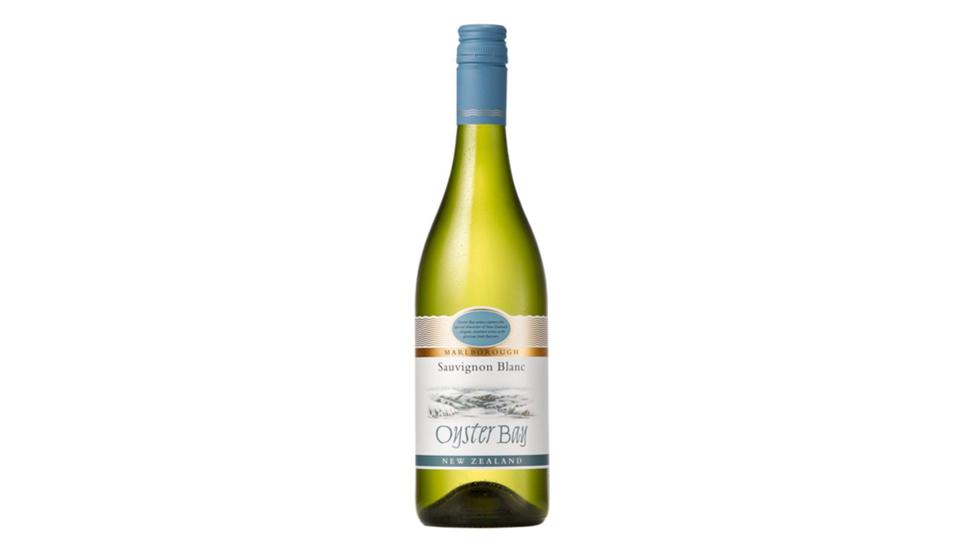 Order Oyster Bay Marlborough Sauvignon Blanc 750mL food online from Golden Rule Liquor store, West Hollywood on bringmethat.com