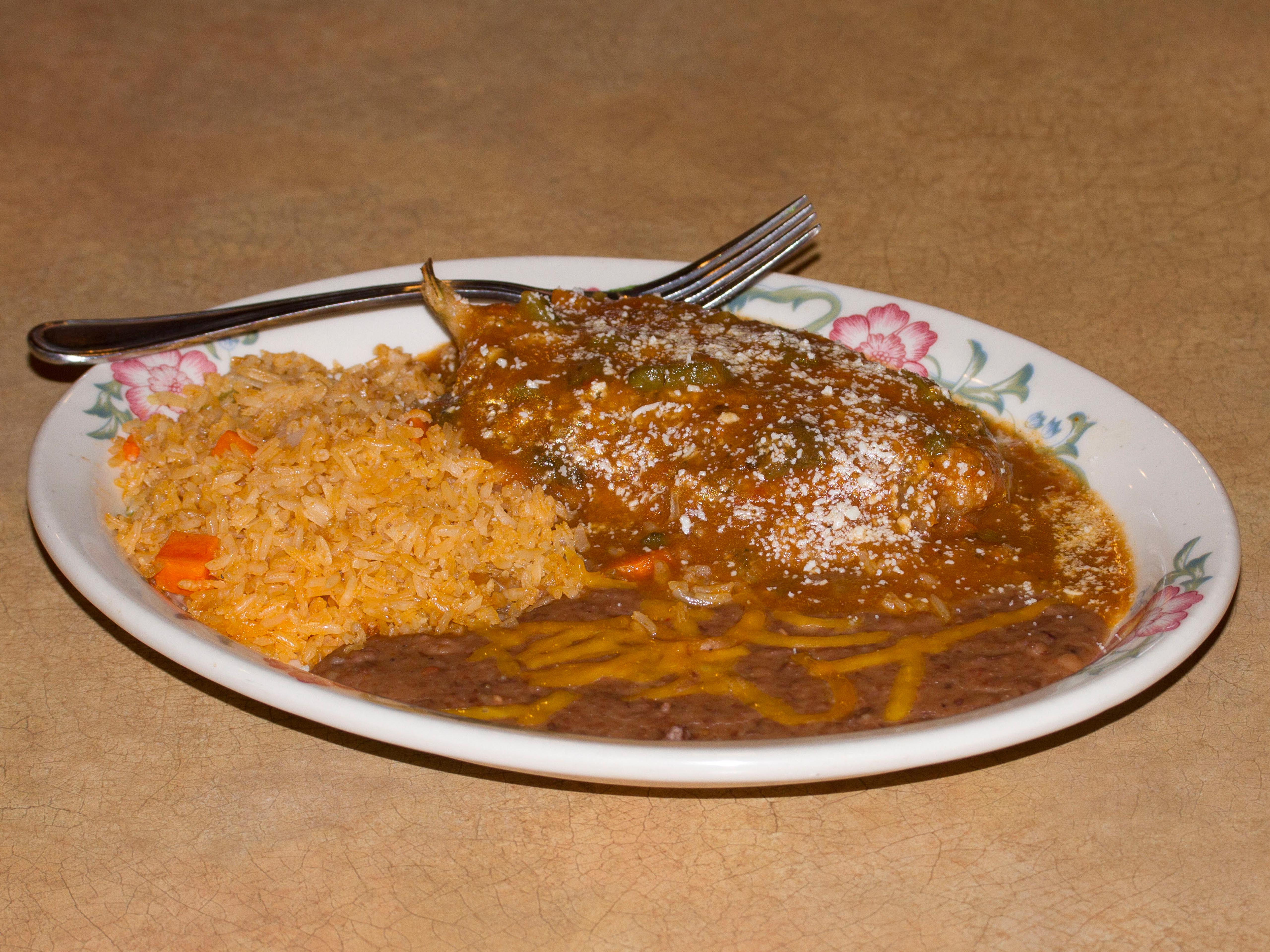 Order 18. Chile Relleno Combo food online from Corona Restaurante store, Lake Oswego on bringmethat.com