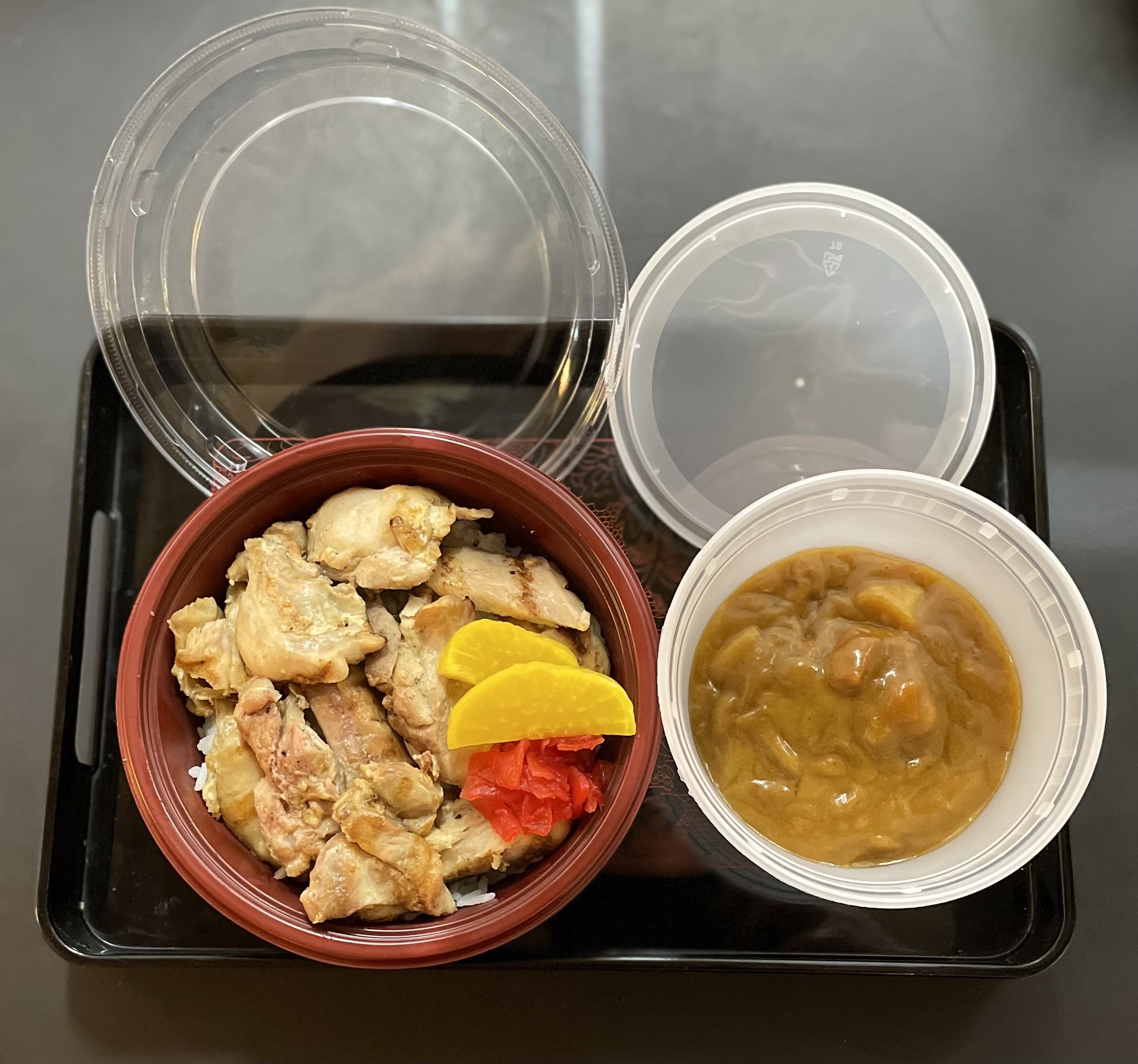 Order Chicken Curry Donburi food online from Kissako Tea store, San Francisco on bringmethat.com