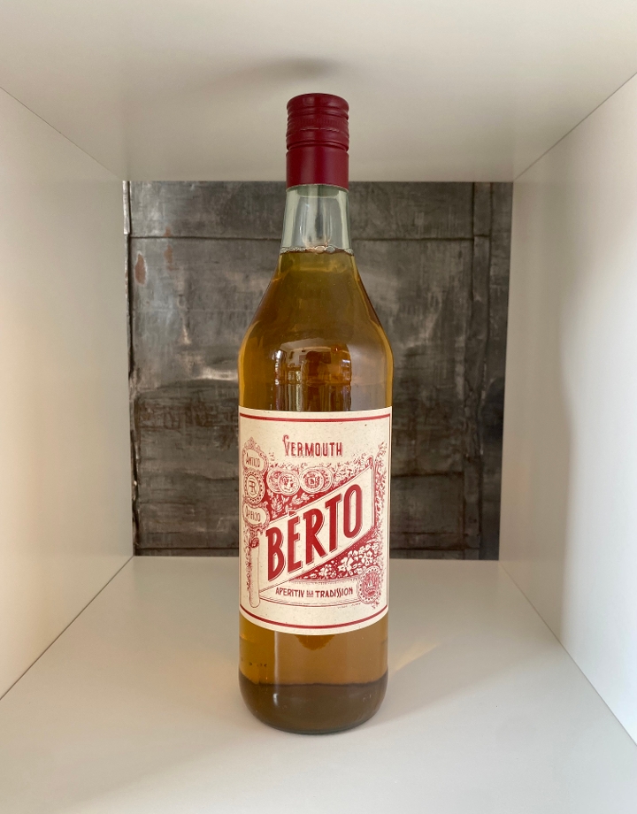 Order Berto - Aperitiv dla Tradission (Vermouth) food online from Orkenoy store, Chicago on bringmethat.com