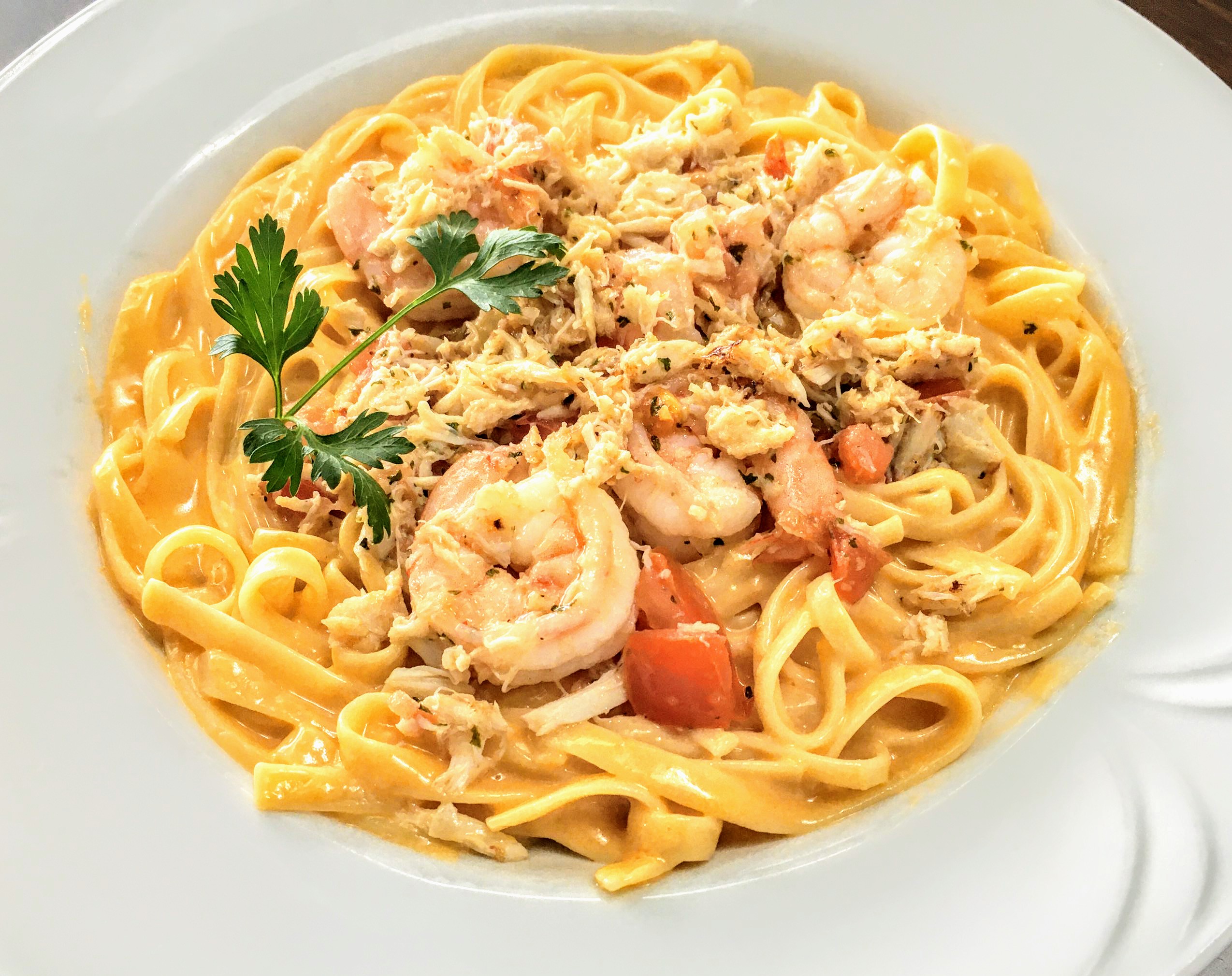 Order Seafood Pasta food online from Electric Palm Restaurant store, Woodbridge on bringmethat.com