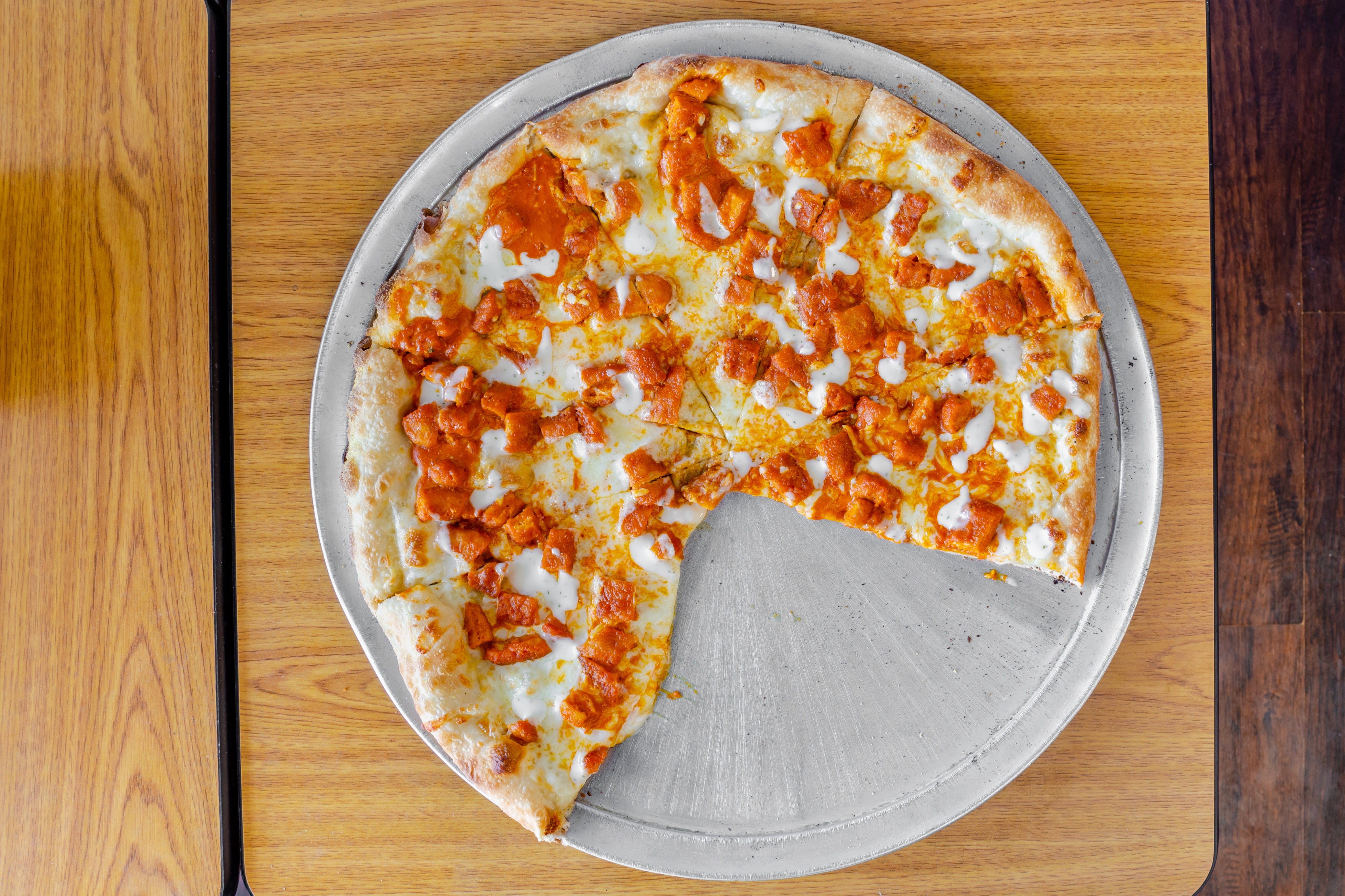Order Buffalo Chicken Pizza - Large 16'' food online from Panzini Pizzeria store, Sea Isle City on bringmethat.com