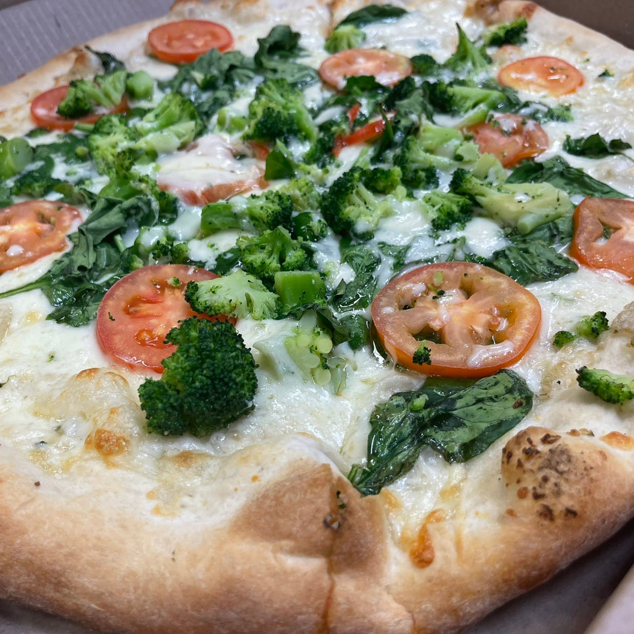 Order White Primavera Pizza - Medium 14" food online from Vito Pizza And Grill store, Spring City on bringmethat.com