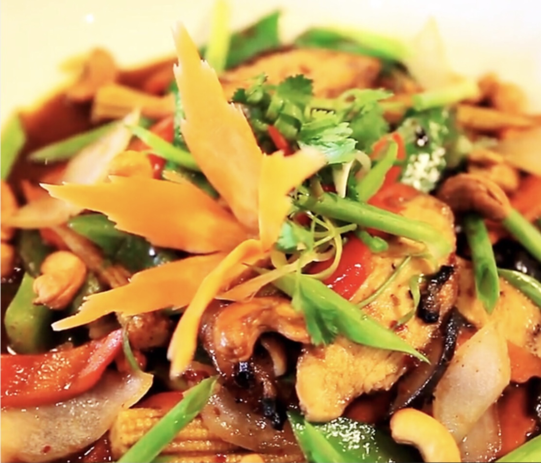 Order Cashew Grilled Chicken food online from Mango Thai Cuisine store, Plano on bringmethat.com