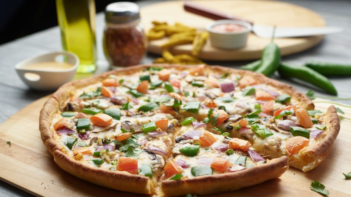 Order Halal Lahori Pizza Twist food online from Chicago's Pizza With A Twist store, Arlington on bringmethat.com