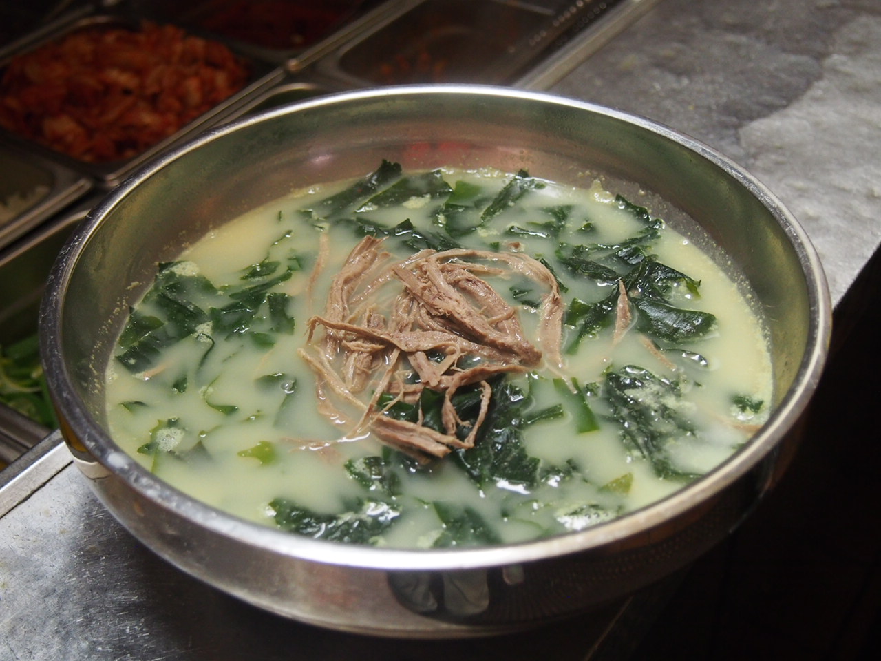 Order E-13. Seaweed Soup (미역국/海带汤) food online from Restaurant Namsan store, Los Angeles on bringmethat.com
