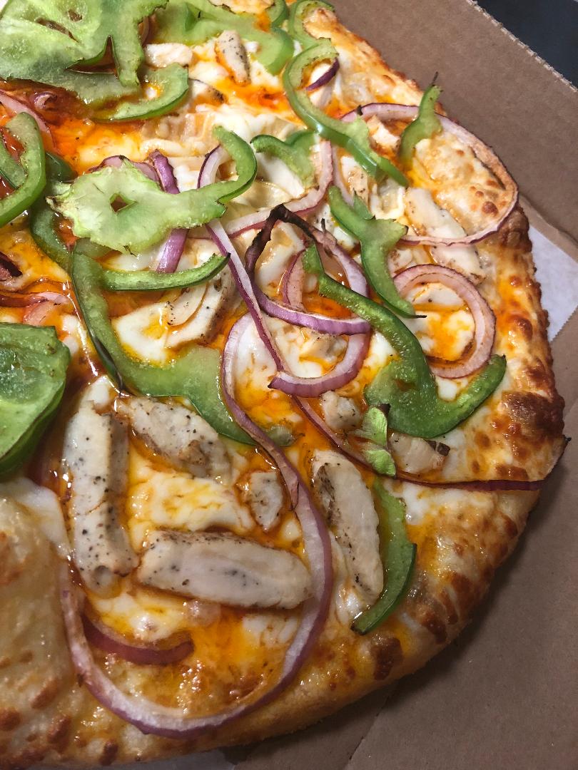 Order Buffalo Chicken Pizza food online from Pasquale's Pizzeria store, Wilmerding on bringmethat.com