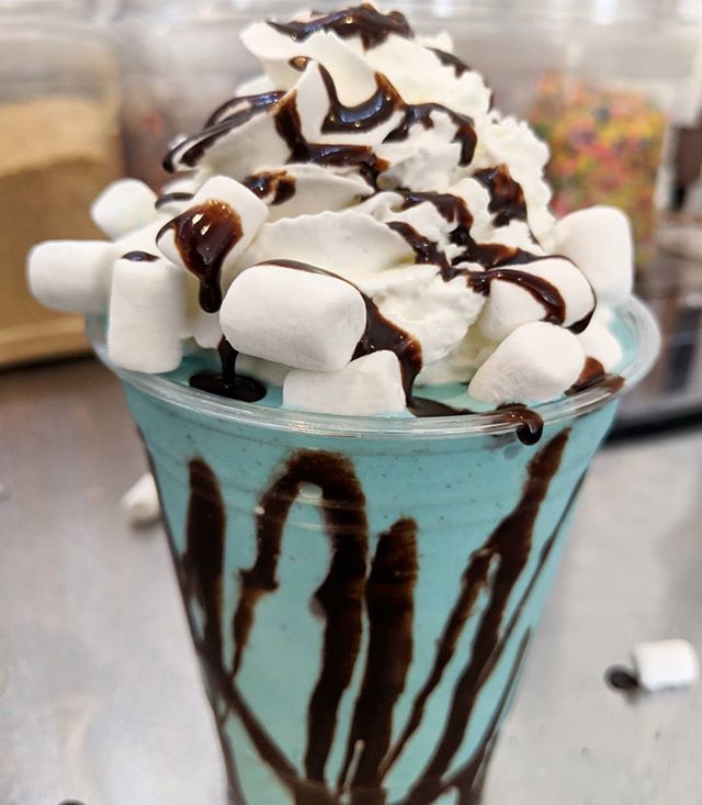 Order Milkshake with Whipped Cream food online from Da Vinci Ice Cream store, Carson on bringmethat.com