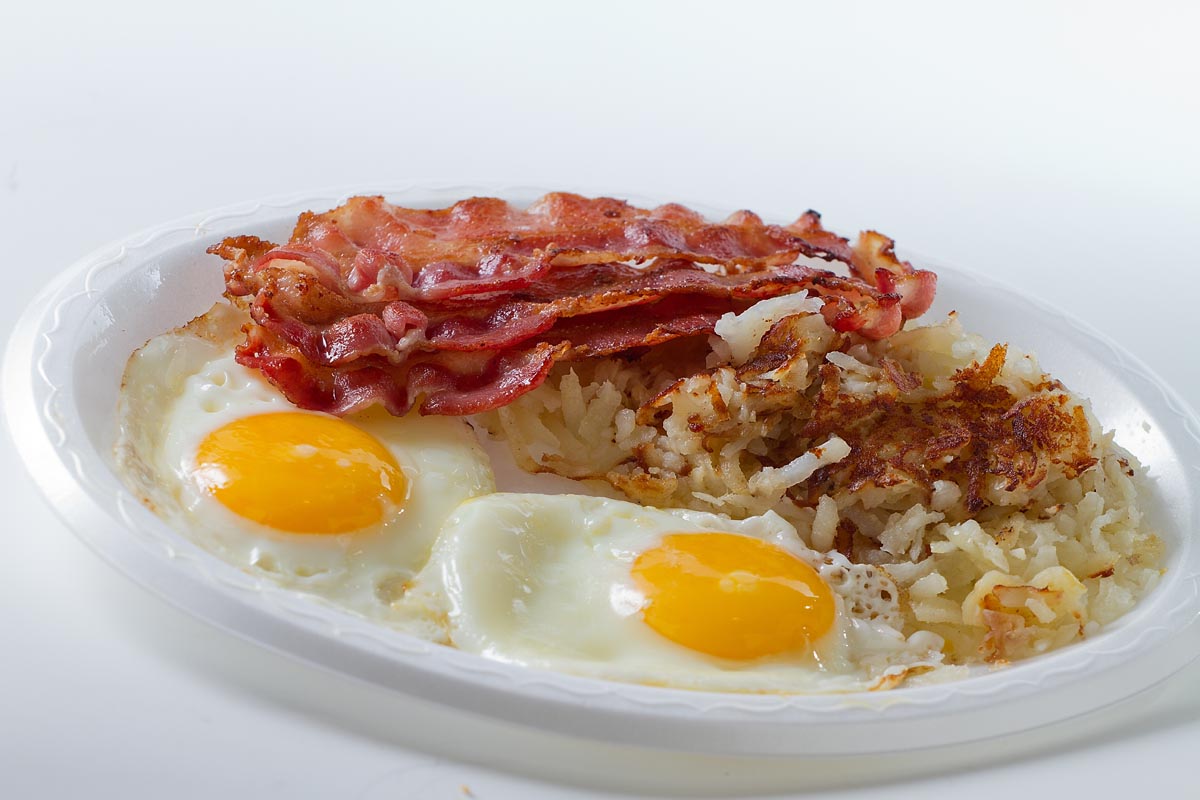 Order Bacon and Eggs Plate with Hashbrowns food online from Billy Goat Tavern store, Chicago on bringmethat.com