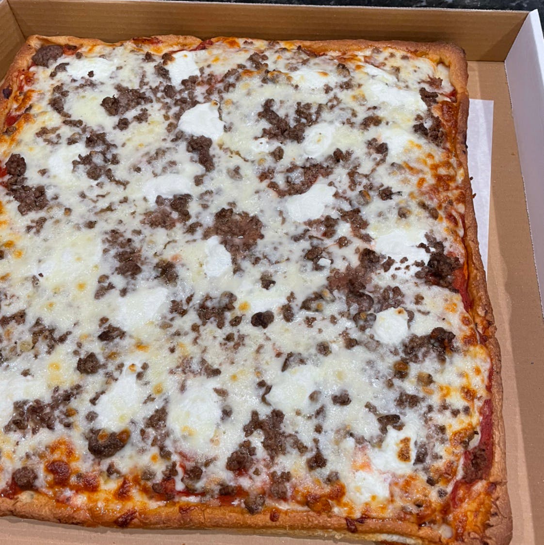 Order Lasagna Pizza - 14'' (6 Cut) food online from Michelangelo's Pizza store, East Brunswick on bringmethat.com