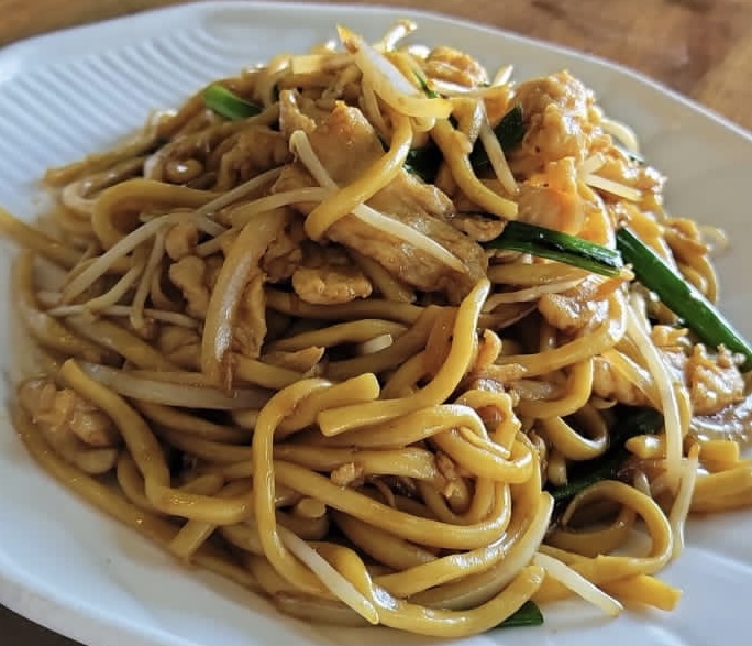 Order Chicken Lo Mein food online from Capital Noodle Bar store, Brea on bringmethat.com