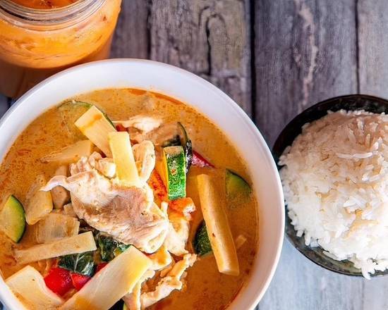 Order Red Curry food online from Rice Avenue store, Sunland-Tujunga on bringmethat.com