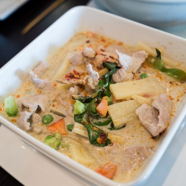 Order Green Curry food online from Chaba Thai Kitchen store, San Diego on bringmethat.com