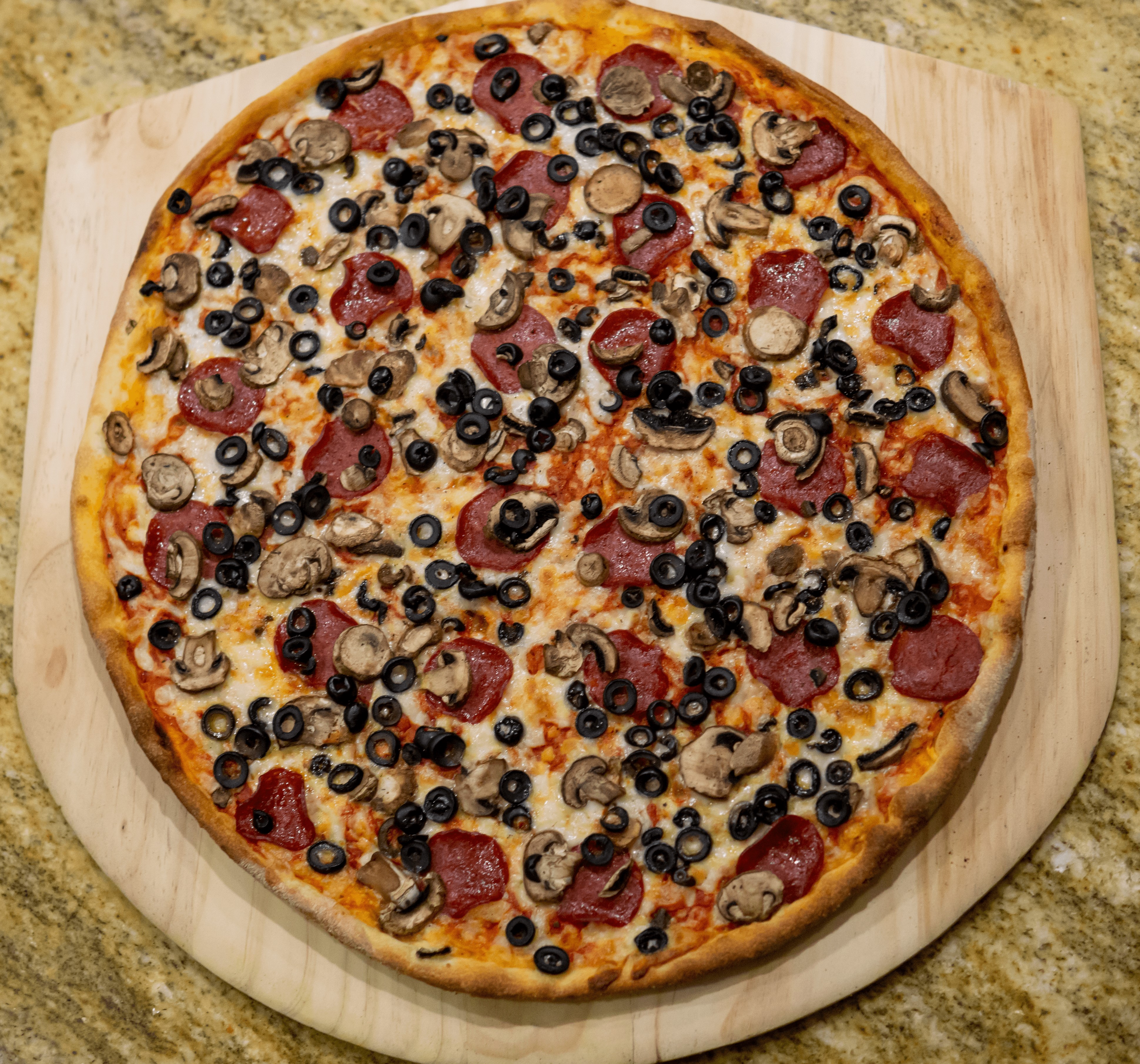 Order Manhattan Pizza food online from Speederia Pizzeria store, Redwood City on bringmethat.com
