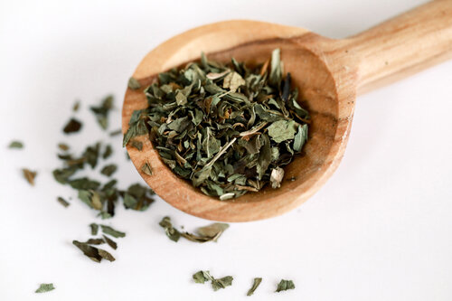 Order Purely Peppermint food online from Vida Pour Tea store, Greensboro on bringmethat.com