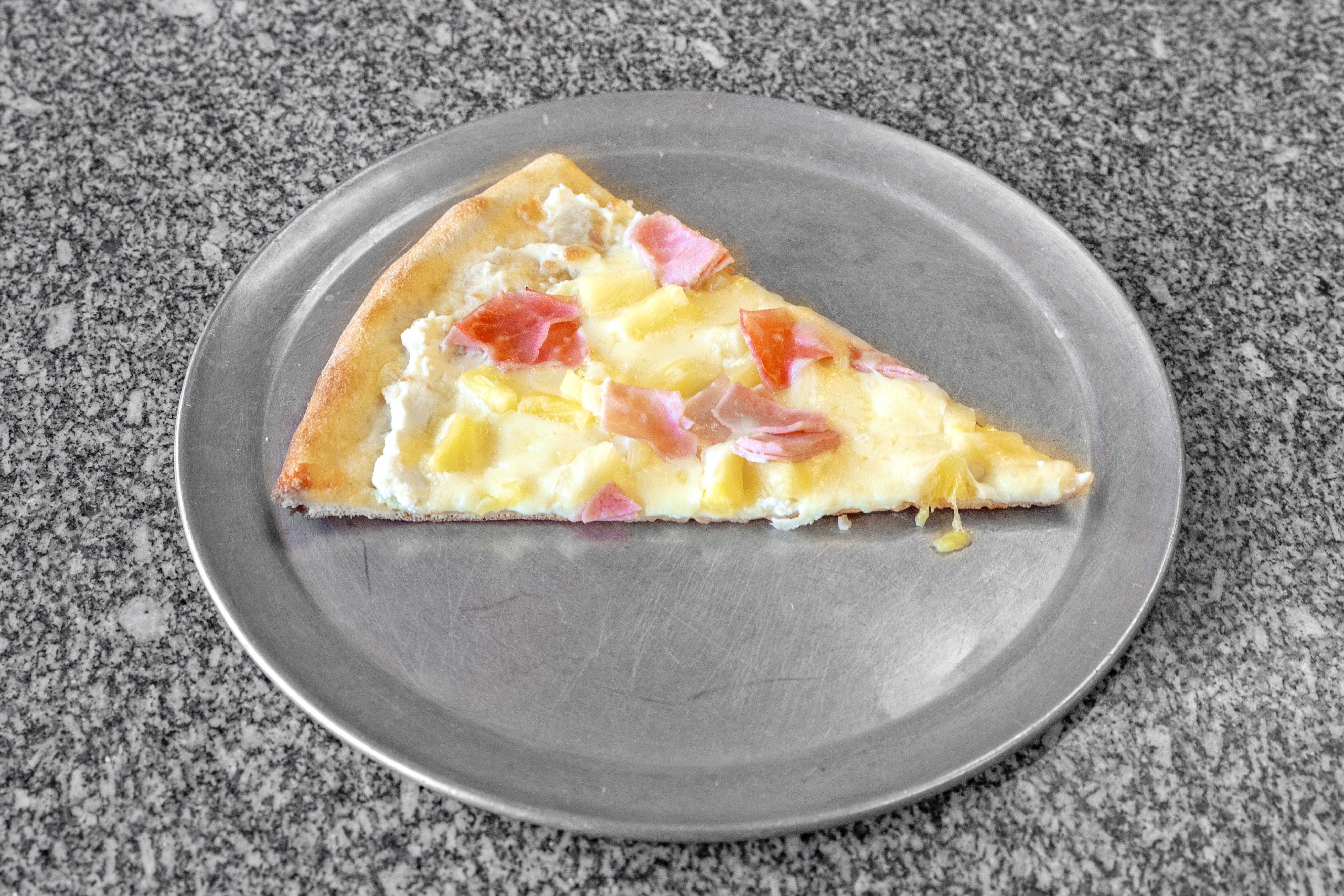 Order Hawaiian Pizza - Small 14'' food online from Dominick's Pizza Shoppe store, Clinton on bringmethat.com
