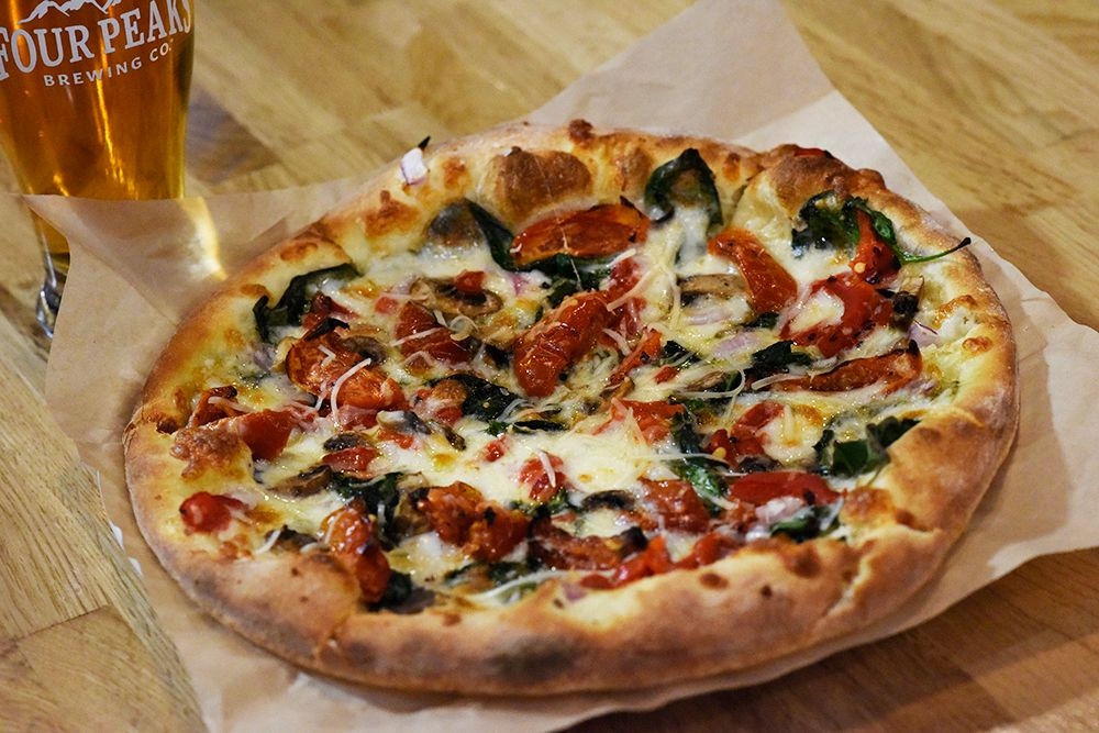 Order 10" Veggie Pizza food online from Four Peaks Brewing Company store, Tempe on bringmethat.com