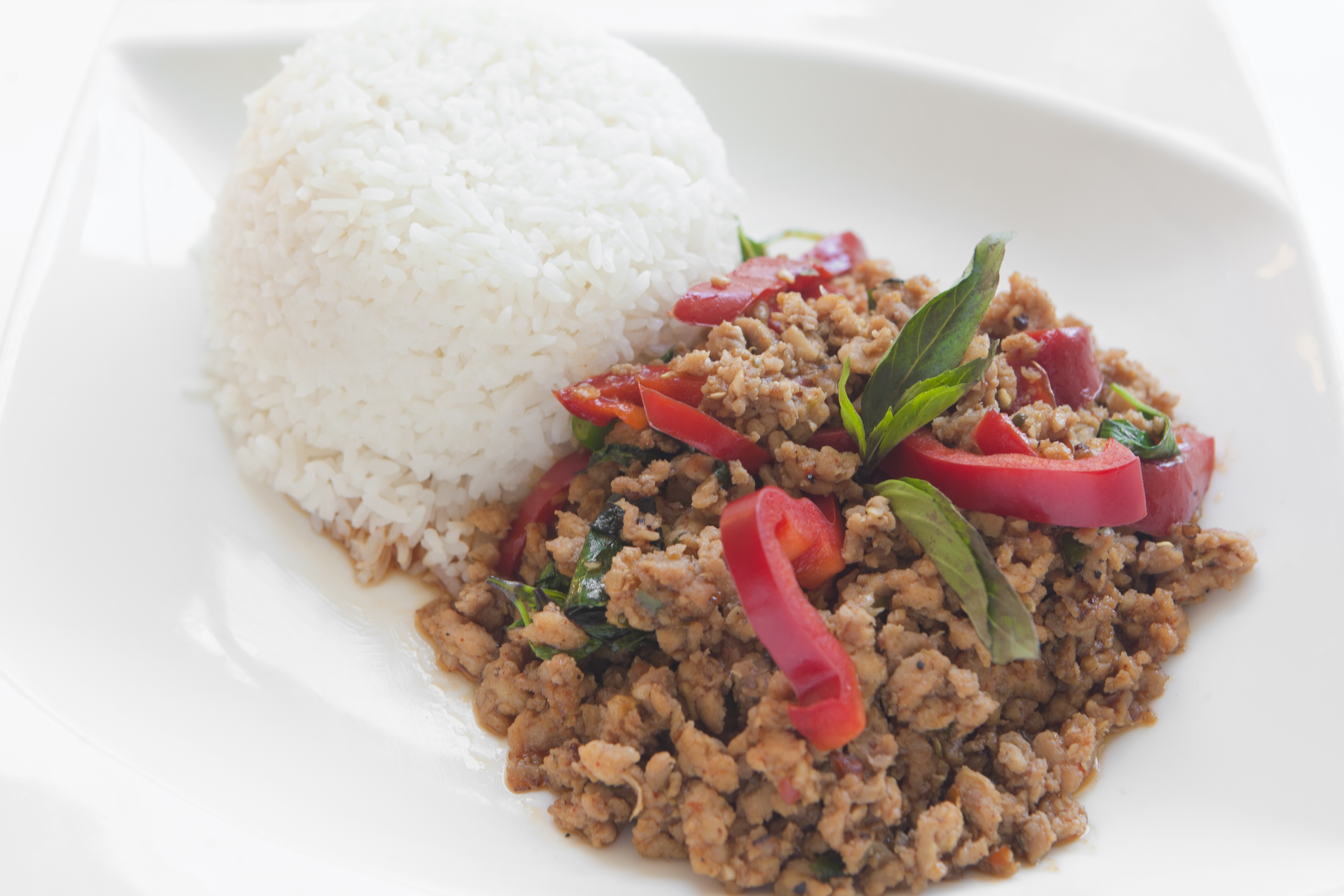 Order Pad Gra-Praw Rice Plate food online from House Of Thai store, San Francisco on bringmethat.com