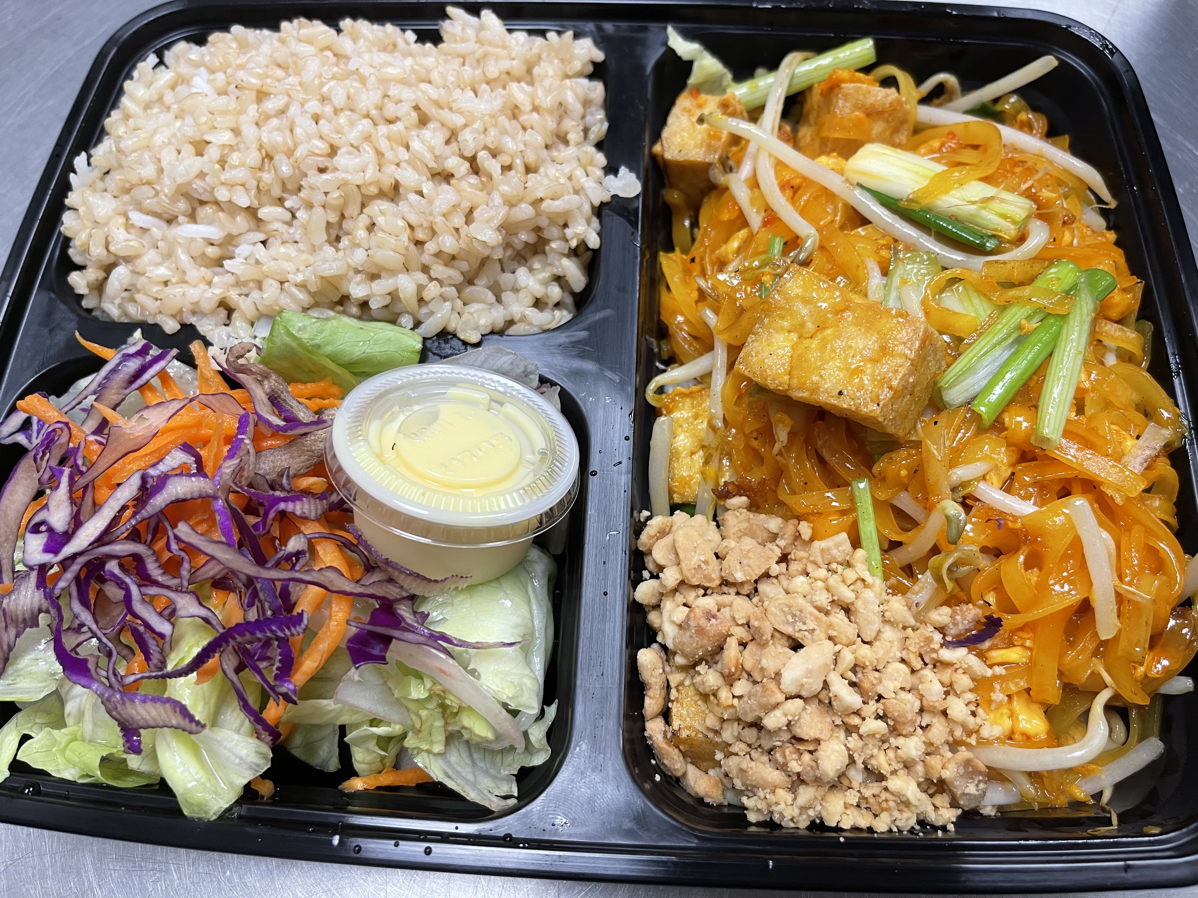 Order Pad Thai Lunch food online from Mint Garden Thai Restaurant store, Sherman Oaks on bringmethat.com