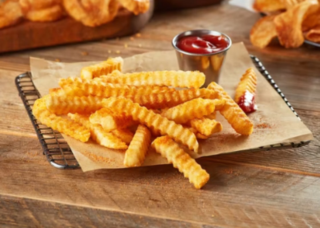 Order Crinkle Fries - Regular food online from Zaxby store, Thomasville on bringmethat.com
