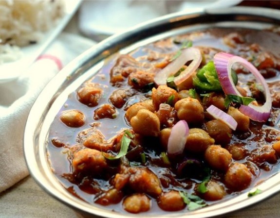 Order Channa Masla food online from Bawarchi Grill & Spirits store, Apex on bringmethat.com